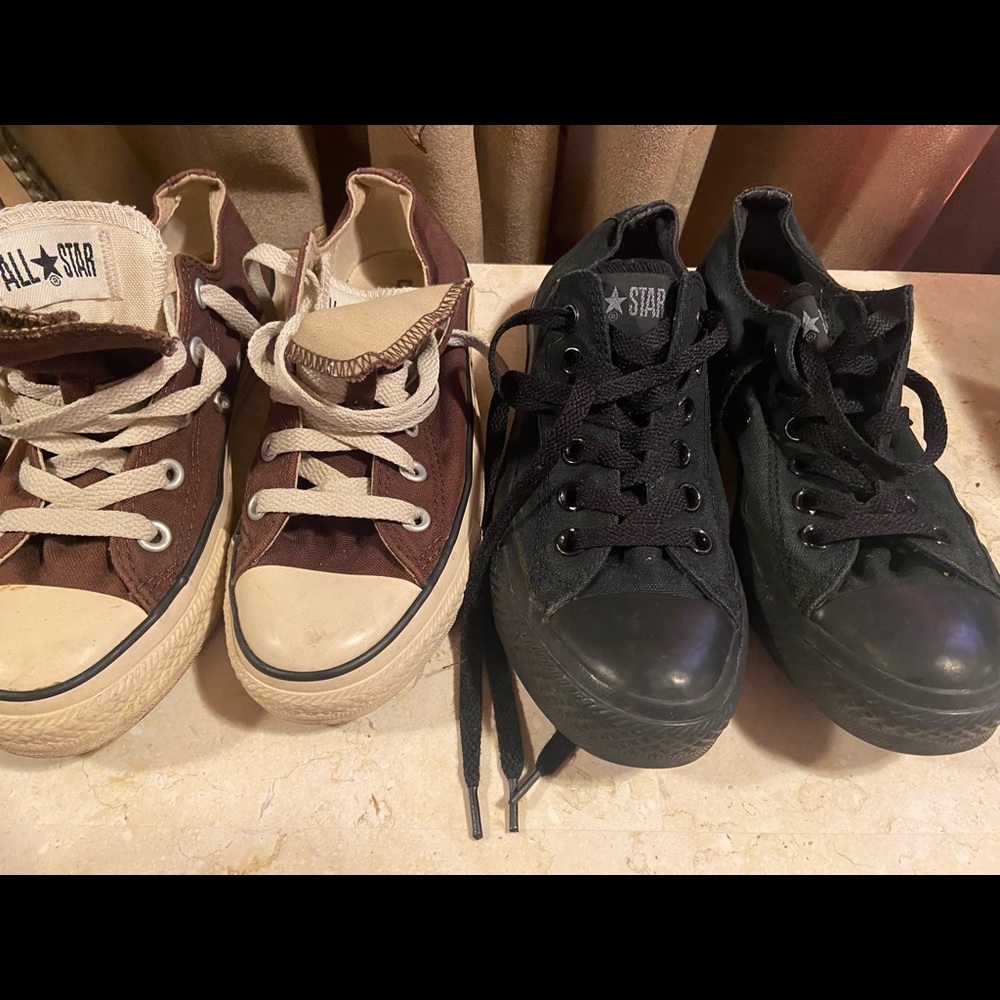 Two pairs of converse size 6 woman